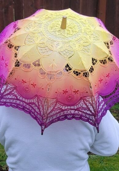 Paint a Lace Parasol